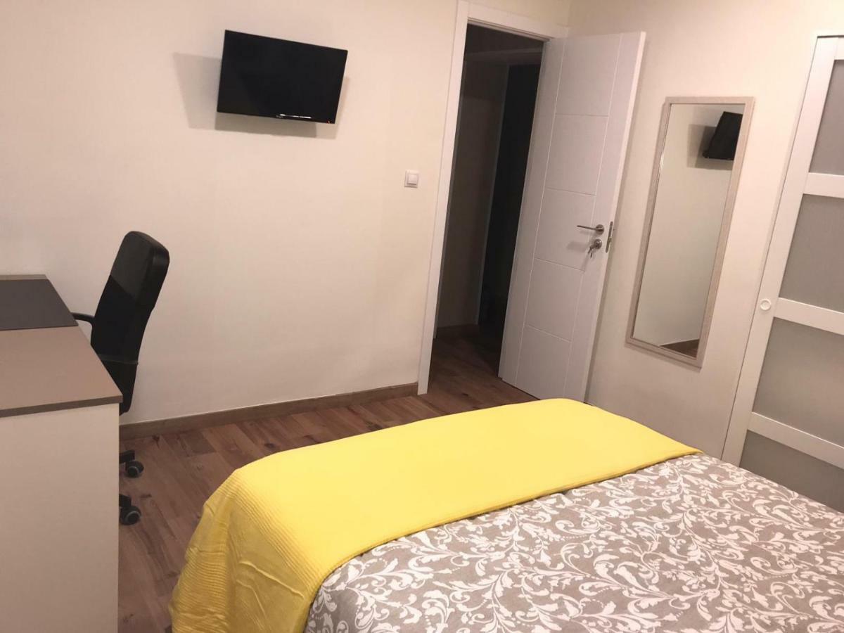 Bed and Breakfast Residencia Compostela 2 Сантьяго-де-Компостела Екстер'єр фото